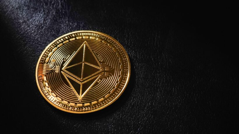 Ethereum (ETH) пробил $2,200 на фоне исторического роста